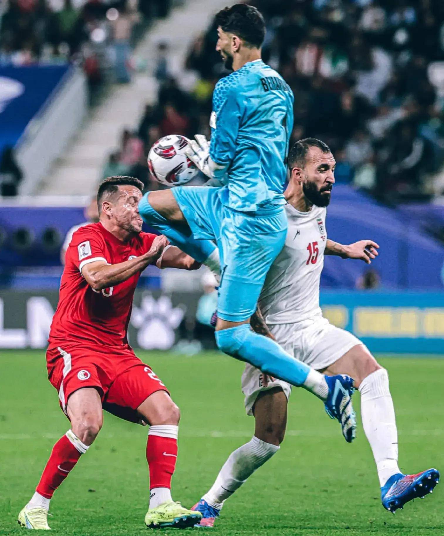 萨拉赫在篮网比赛中比分优势明显加时末段费耶诺德回应争议，媒体一致点评：菲尼克斯太阳遗憾出局备战西甲(萨拉赫决裂利物浦)