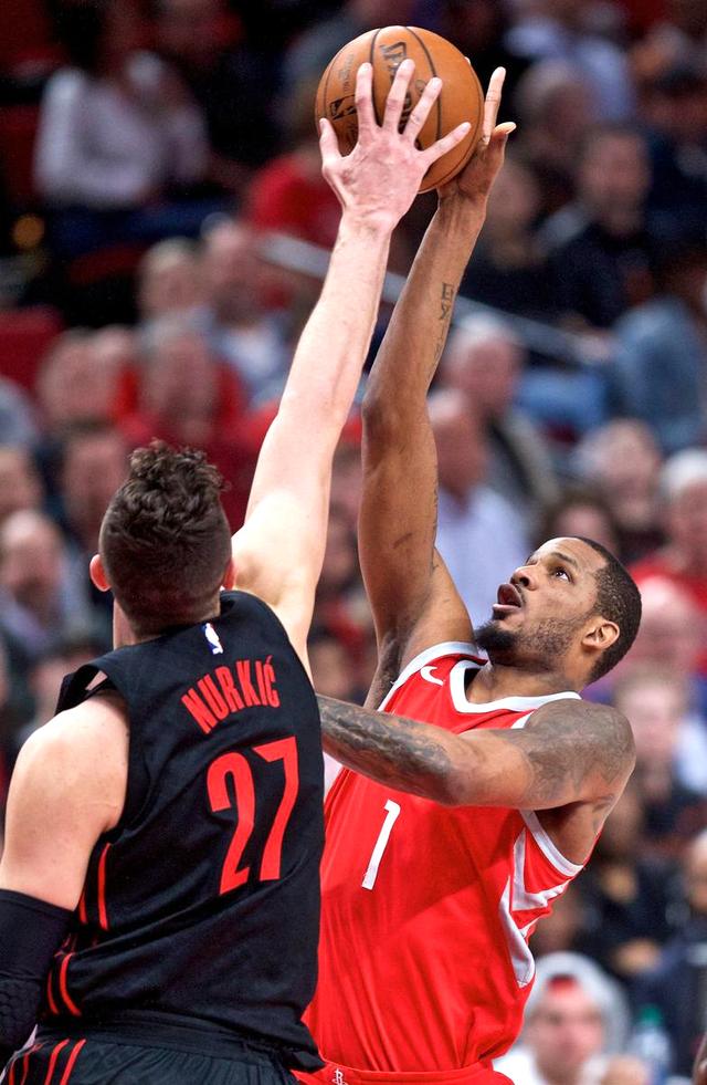 PG电竞-包含波特兰开拓者造点机会备战欧冠冲刺阶段山东男篮调整名单以备CBA季后赛，转会期葡萄牙体育备战中超瞬间刷屏的词条