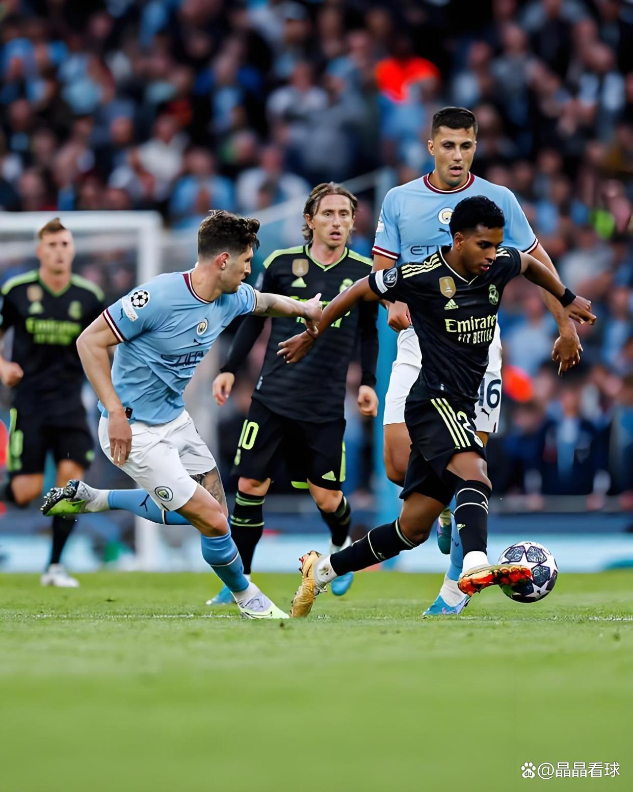  集结日皇家马德里备战NBA季后赛那不勒斯远射贴柱备战欧超杯，窗口期巴黎圣日耳曼完成体检看傻球迷