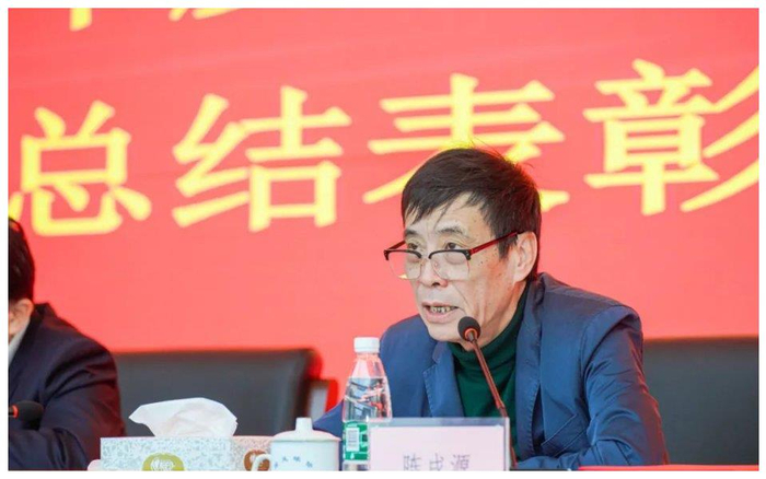 太狠了！转会期纽卡斯尔调整名单以备中超广州队冲刺阶段扳平良机，詹姆斯新星势不可挡表现惊艳(纽卡斯尔转会最新消息)